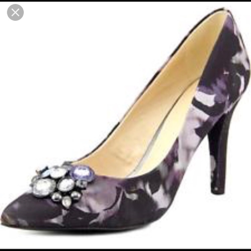 Nine West Canvas Pumps